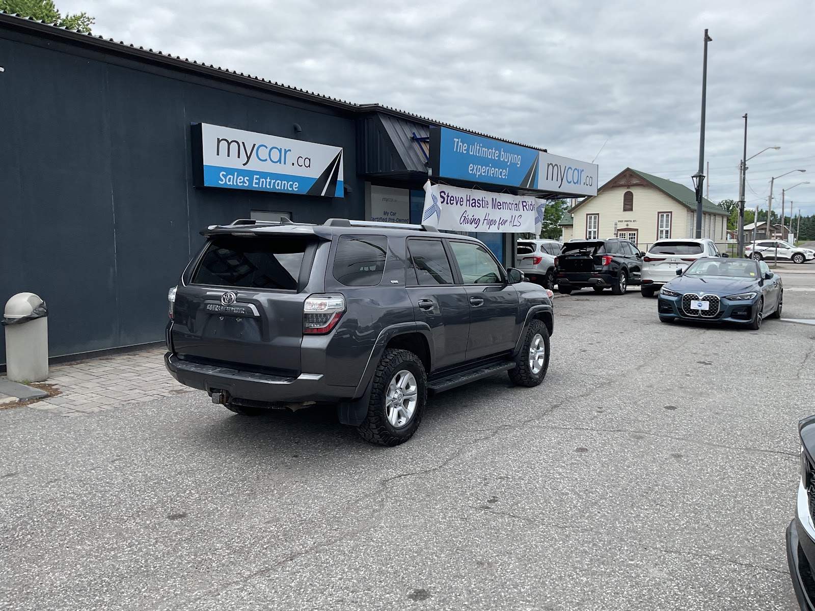 2023 TOYOTA 4RUNNER BASE — photo 6