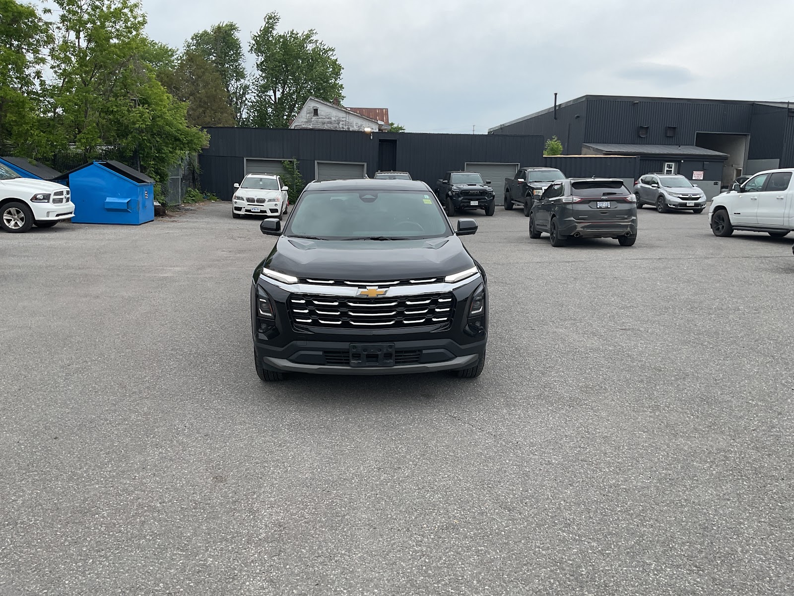 2025 CHEVROLET EQUINOX LT — photo 2