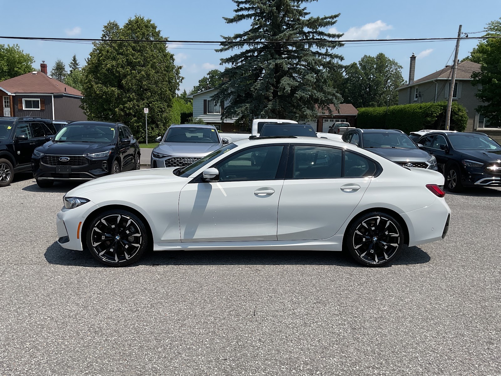 2025 BMW 3 SERIES 330I XDRIVE — photo 3