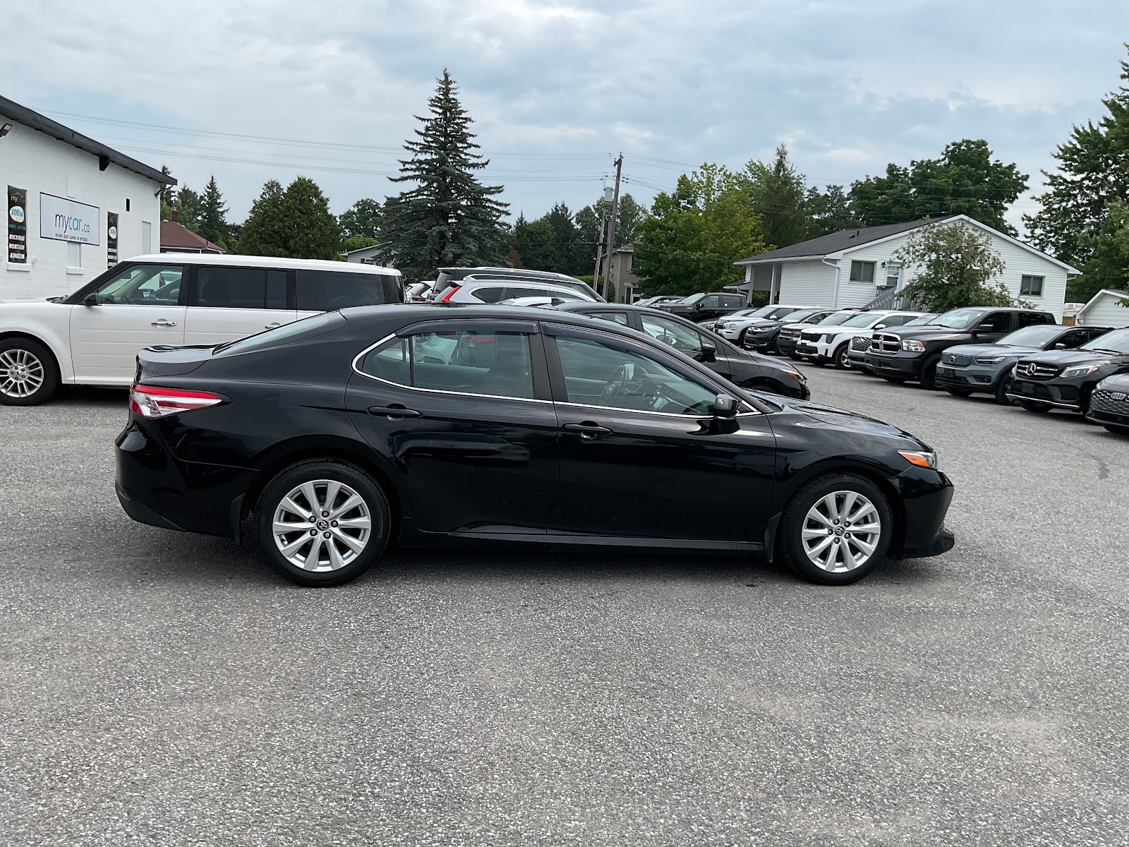 2020 TOYOTA CAMRY LE — photo 7