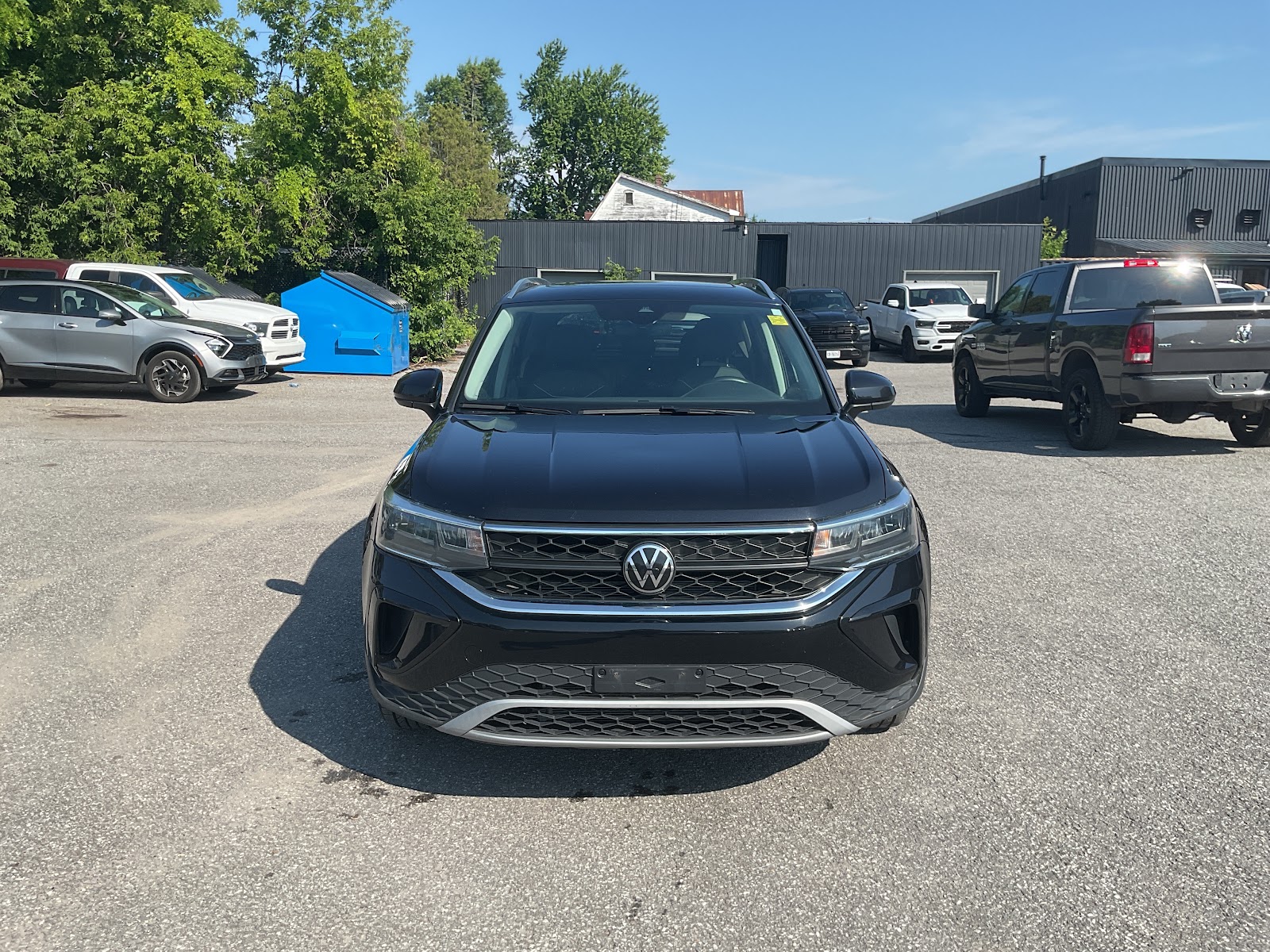 2024 VOLKSWAGEN TAOS COMFORTLINE/SUNROOF — photo 2