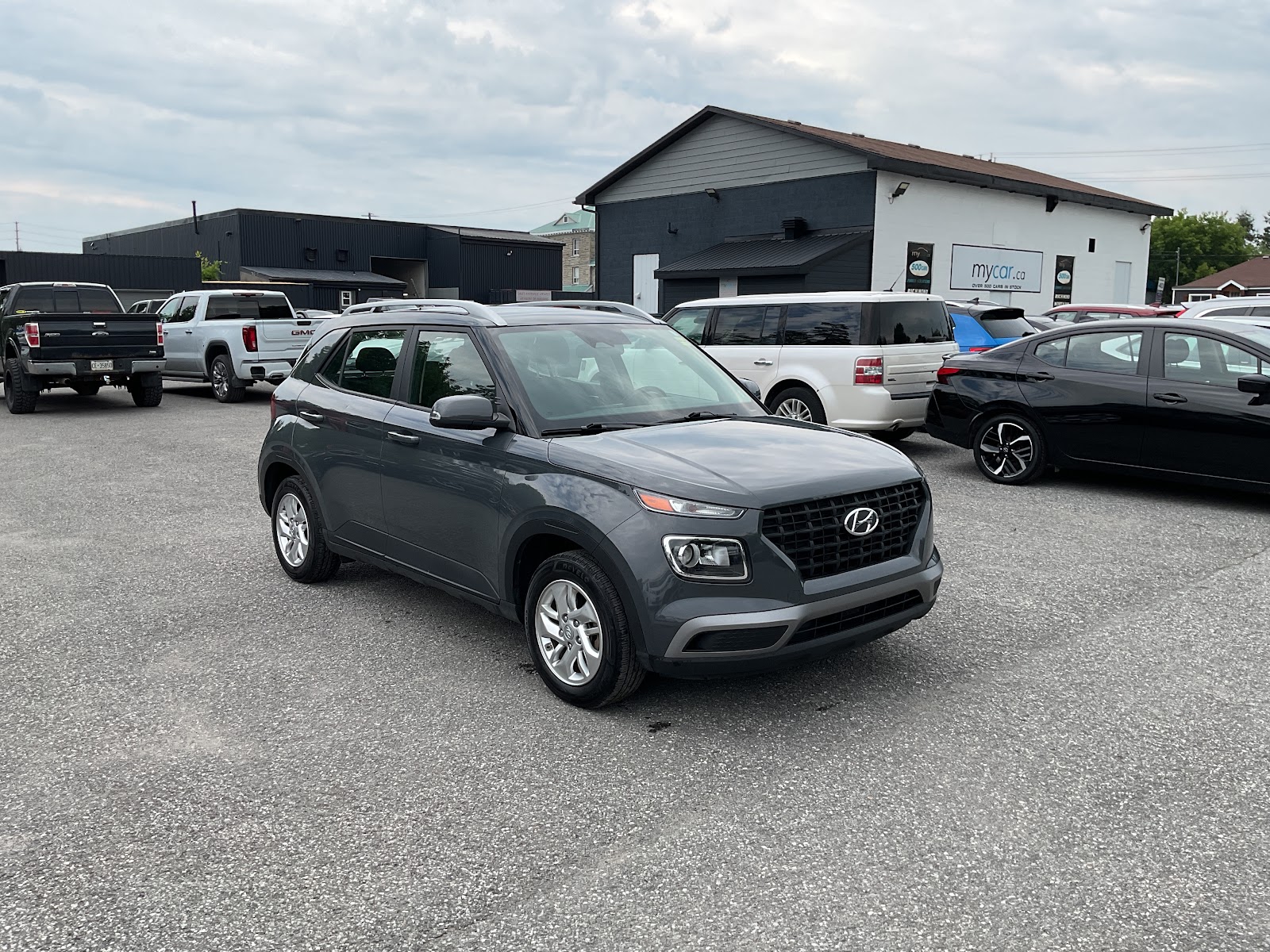 2024 HYUNDAI VENUE PREFERRED — photo 8