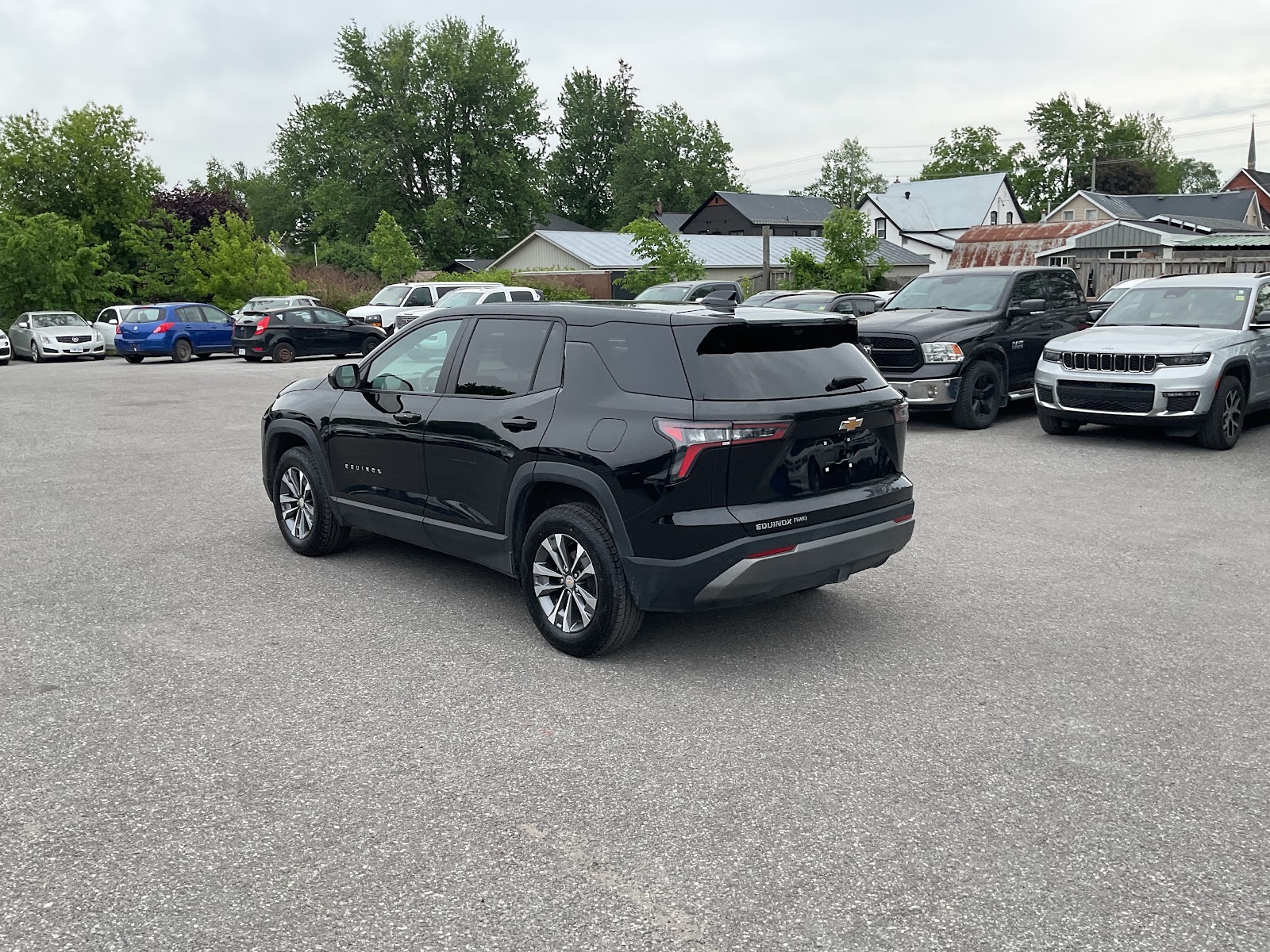 2025 CHEVROLET EQUINOX LT — photo 4