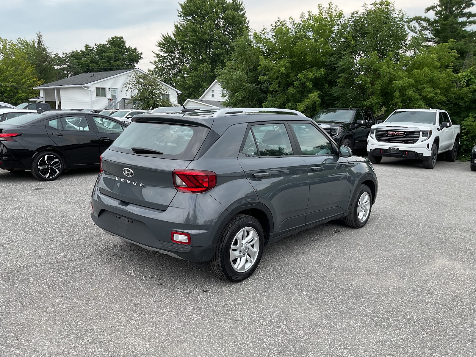2024 HYUNDAI VENUE PREFERRED — photo 6