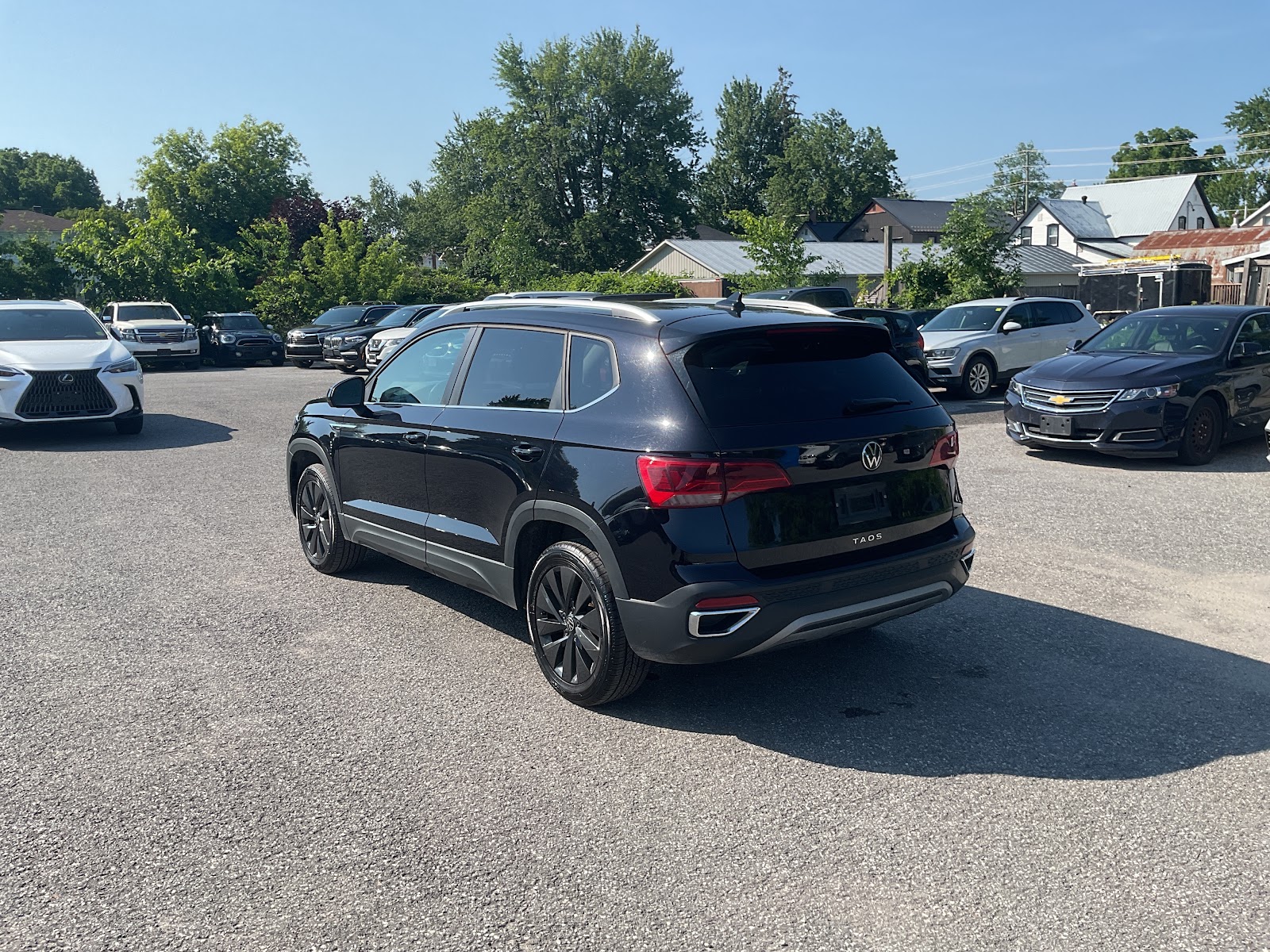 2024 VOLKSWAGEN TAOS COMFORTLINE/SUNROOF — photo 4