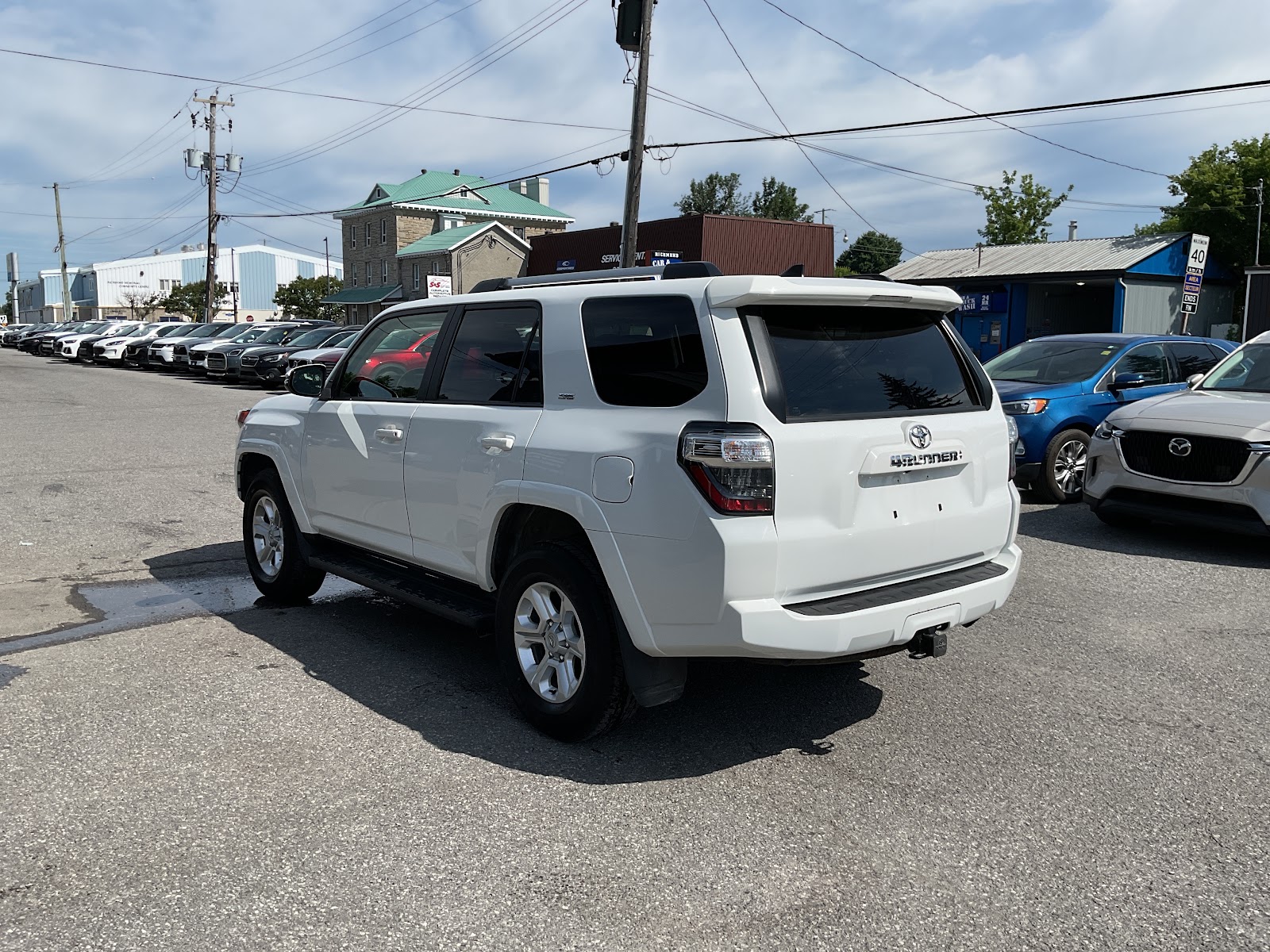 2024 TOYOTA 4RUNNER SR5 — photo 4