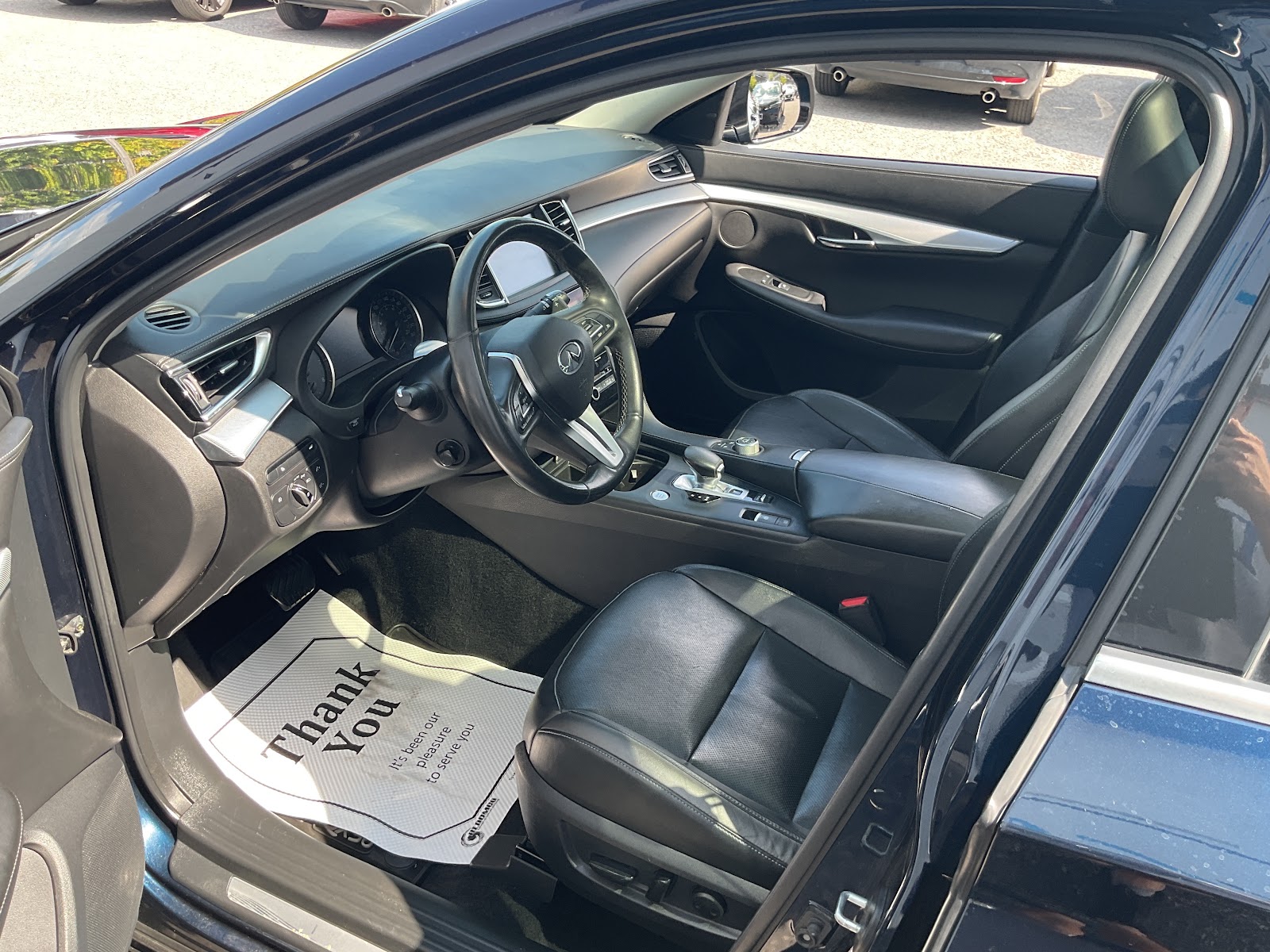 2019 INFINITI QX50 ESSENTIAL — photo 8