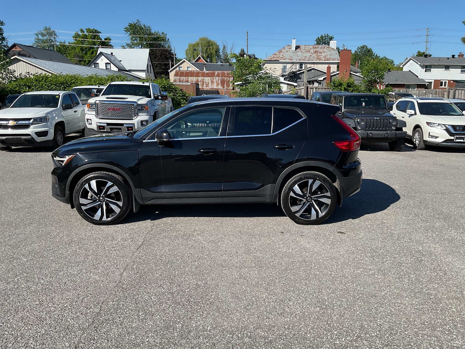 2024 VOLVO XC40 ULTIMATE BRIGHT THEME — photo 3