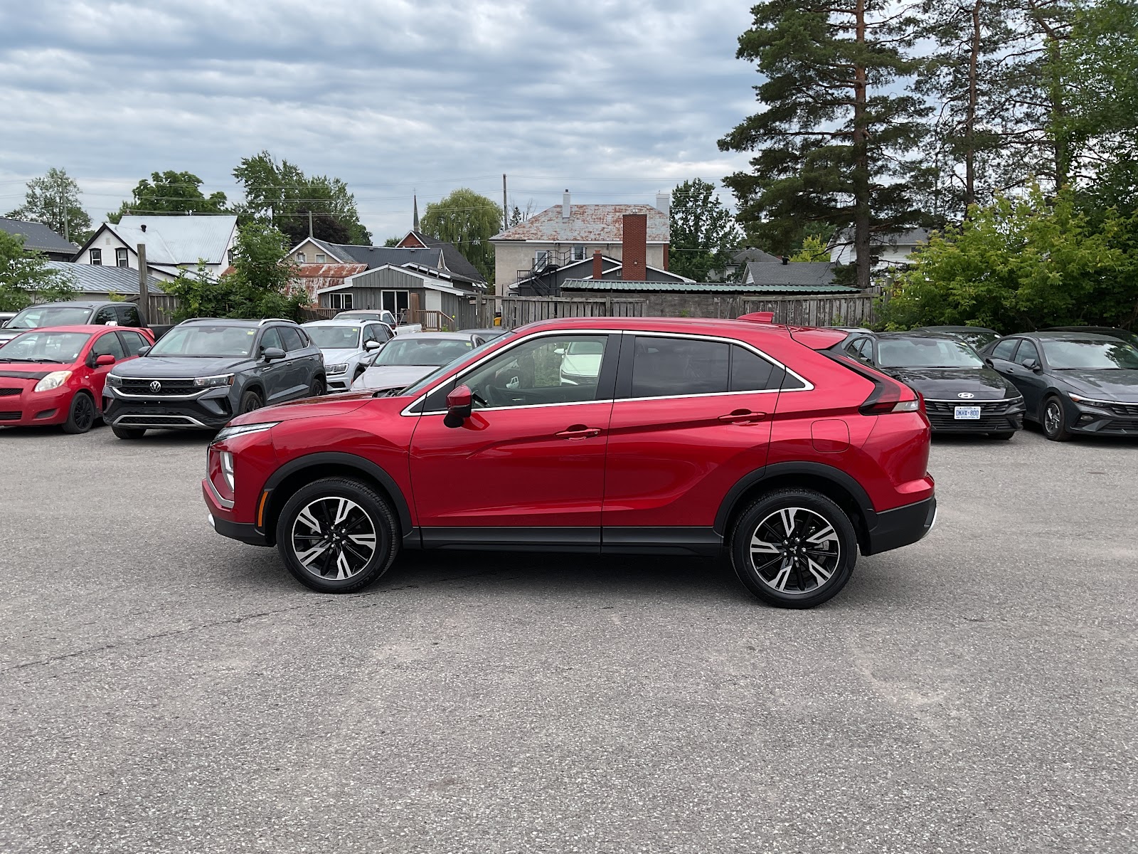 2023 MITSUBISHI ECLIPSE CROSS SE — photo 3