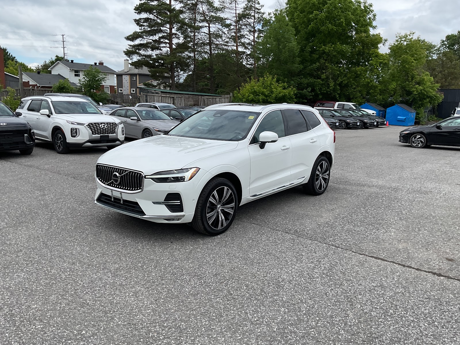 2023 VOLVO XC60 PLUS BRIGHT THEME