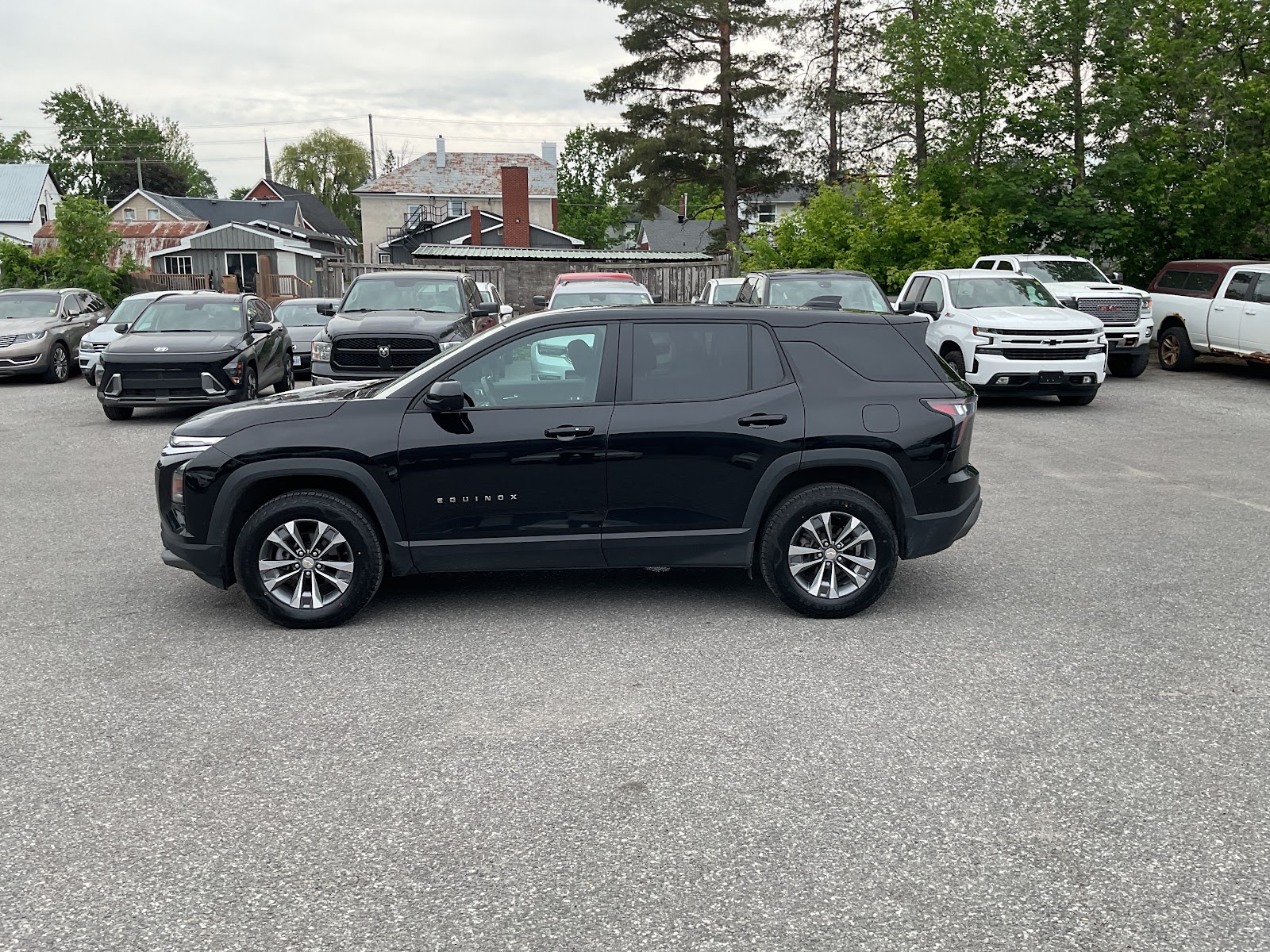 2025 CHEVROLET EQUINOX LT — photo 3
