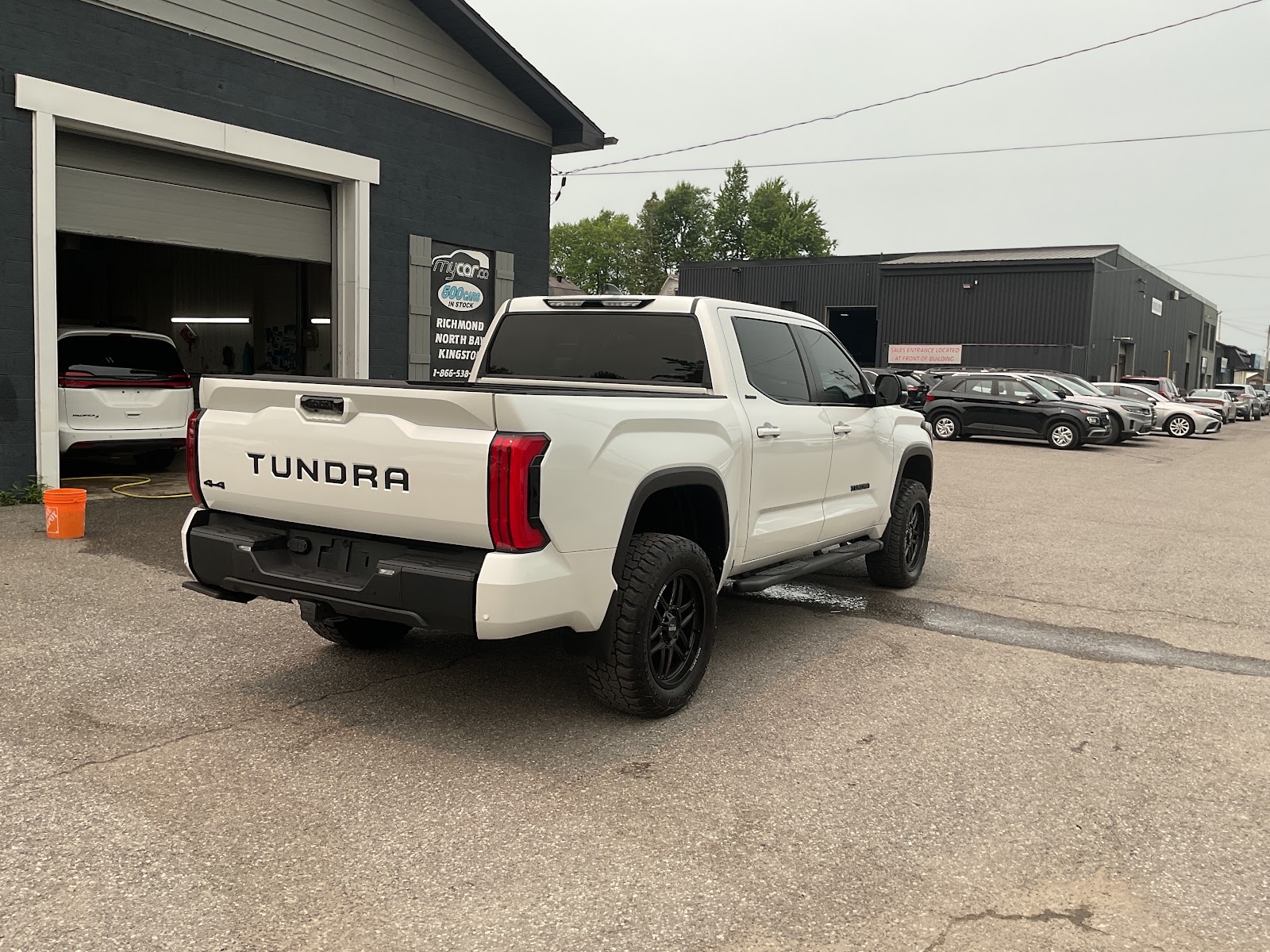 2024 TOYOTA TUNDRA LIMITED — photo 6