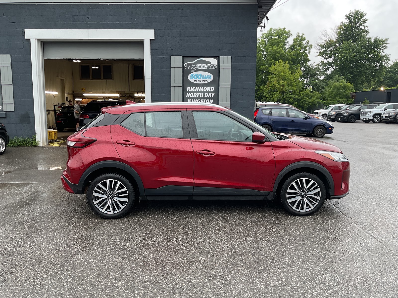 2025 NISSAN KICKS PLAY SV — photo 4