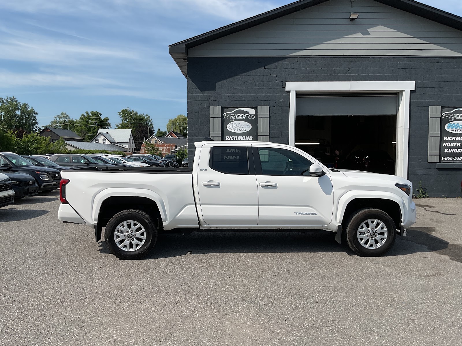 2025 TOYOTA TACOMA BASE — photo 7