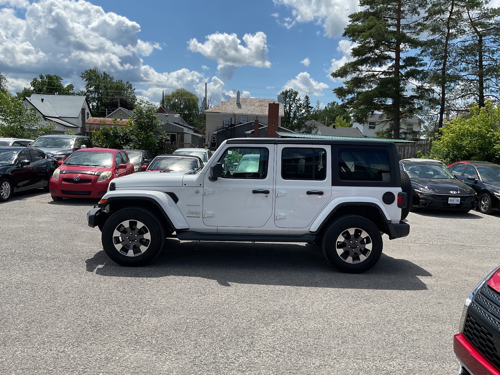 2023 JEEP WRANGLER SAHARA — photo 3