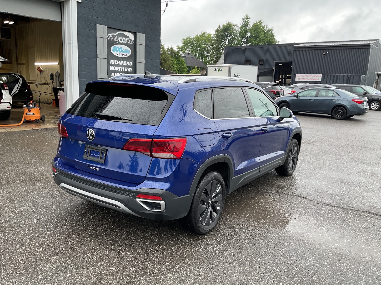 2024 VOLKSWAGEN TAOS COMFORTLINE/SUNROOF — photo 2