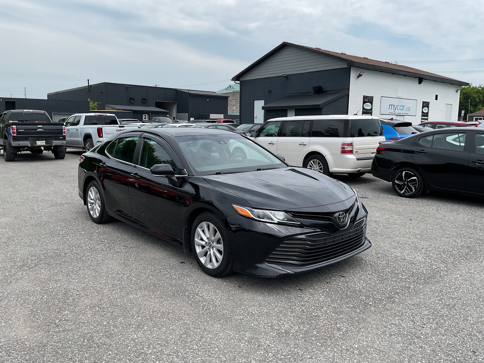 2020 TOYOTA CAMRY LE — photo 8