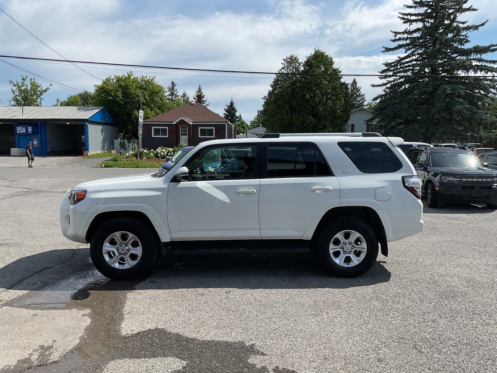 2024 TOYOTA 4RUNNER SR5 — photo 3