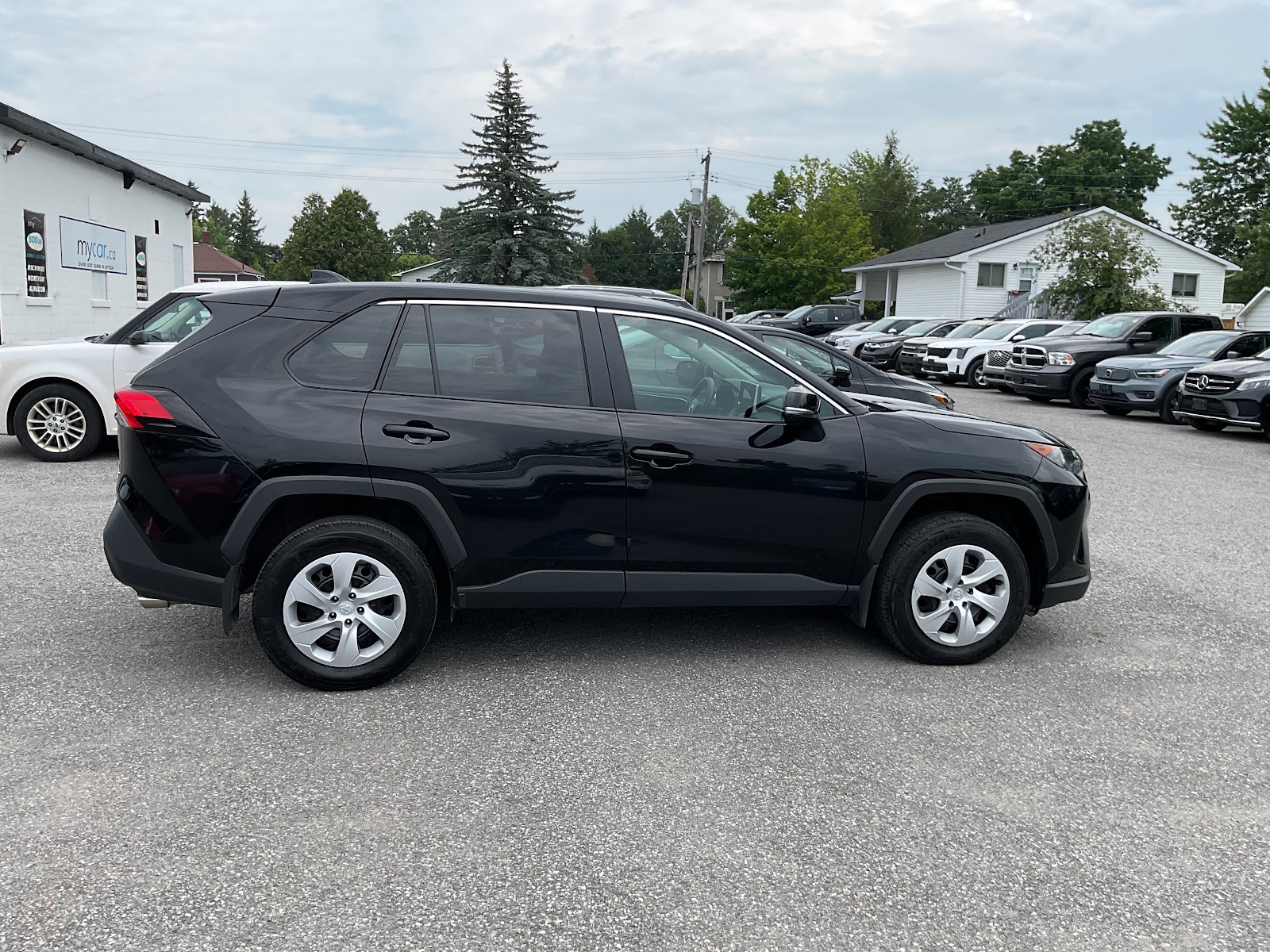 2025 TOYOTA RAV4 LE — photo 7