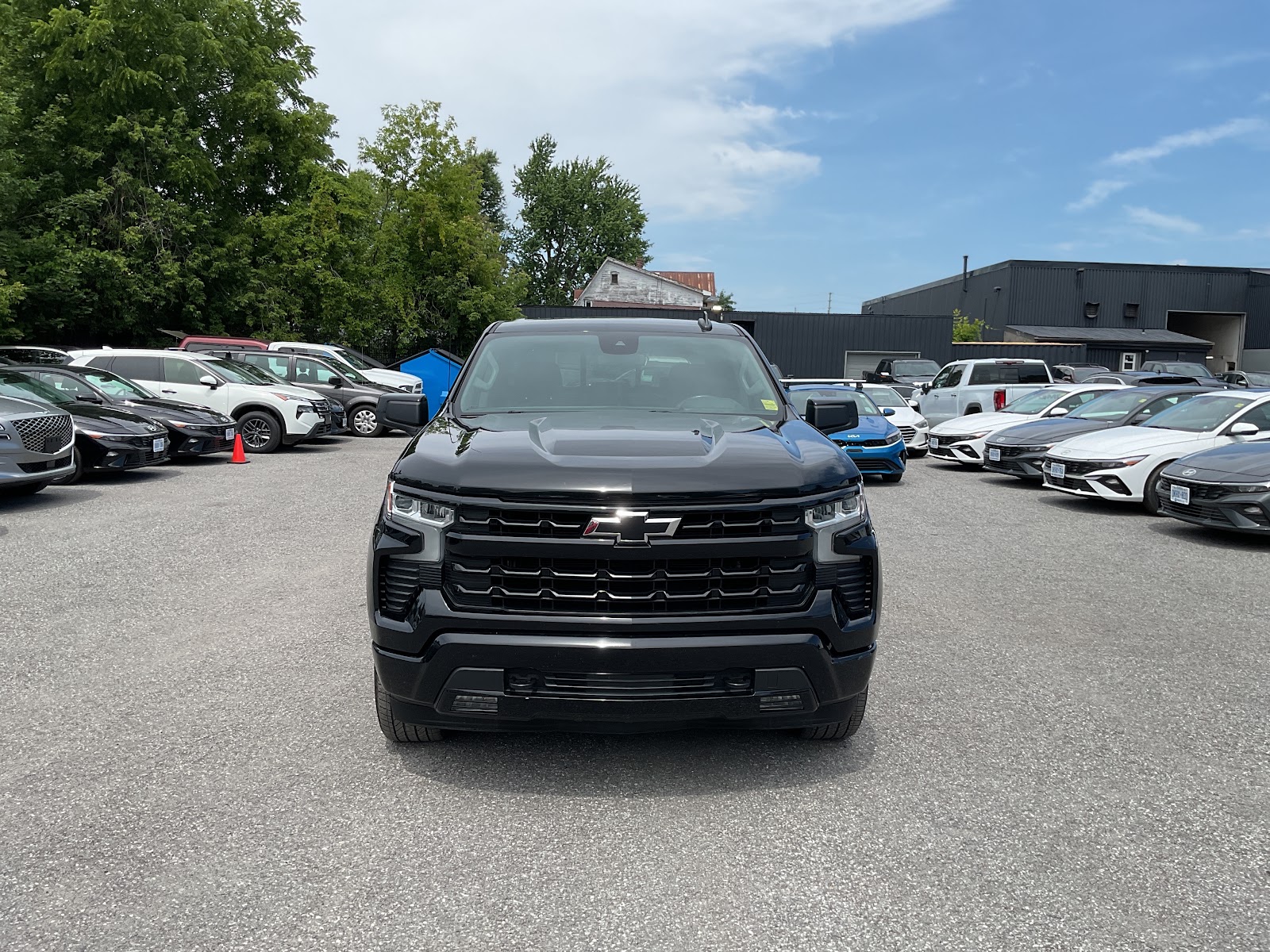 2023 CHEVROLET SILVERADO 1500 RST — photo 2