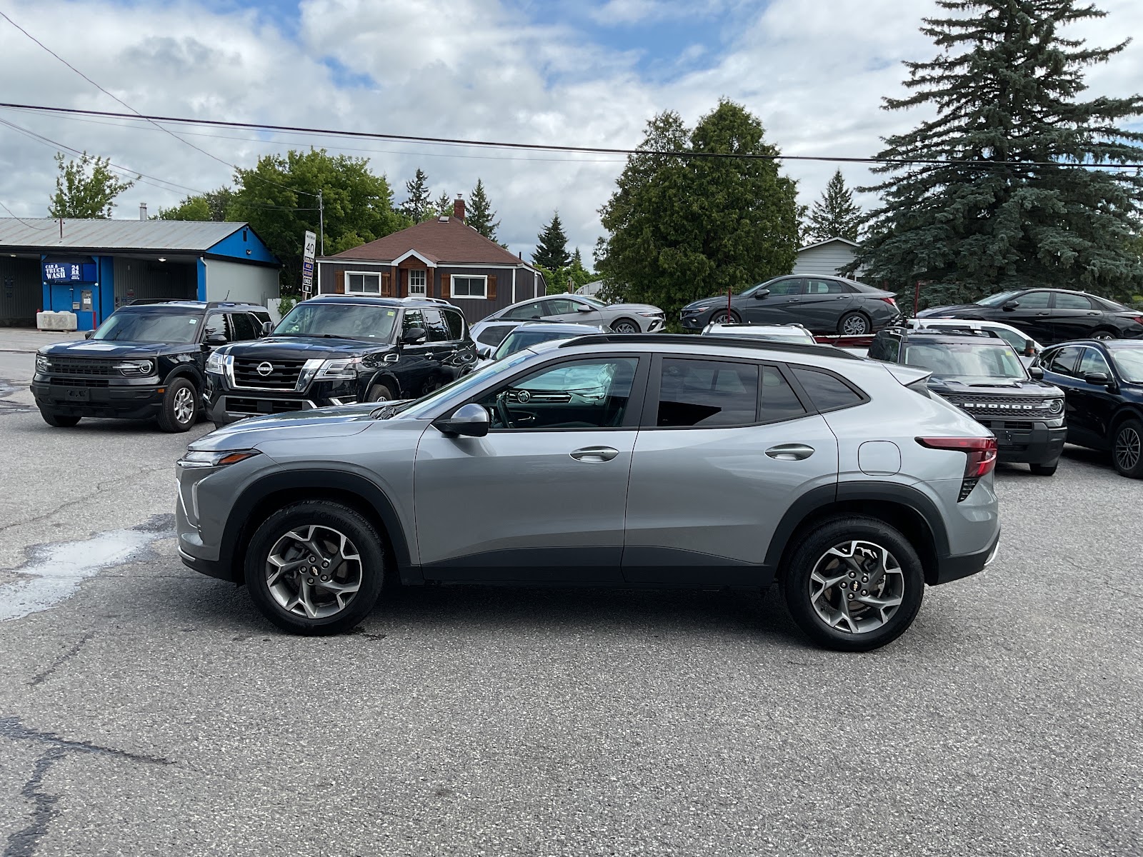 2025 CHEVROLET TRAX LT — photo 3