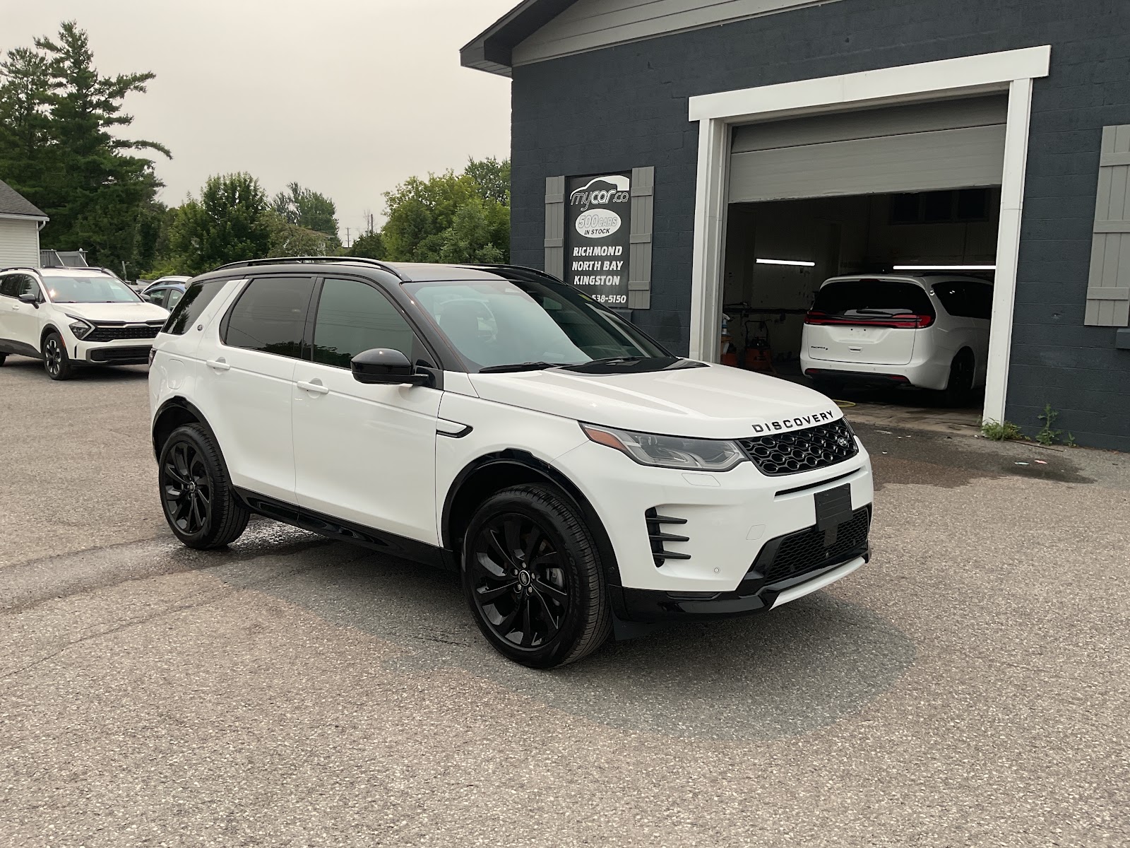 2025 LAND ROVER DISCOVERY SPORT DYNAMIC SE — photo 8