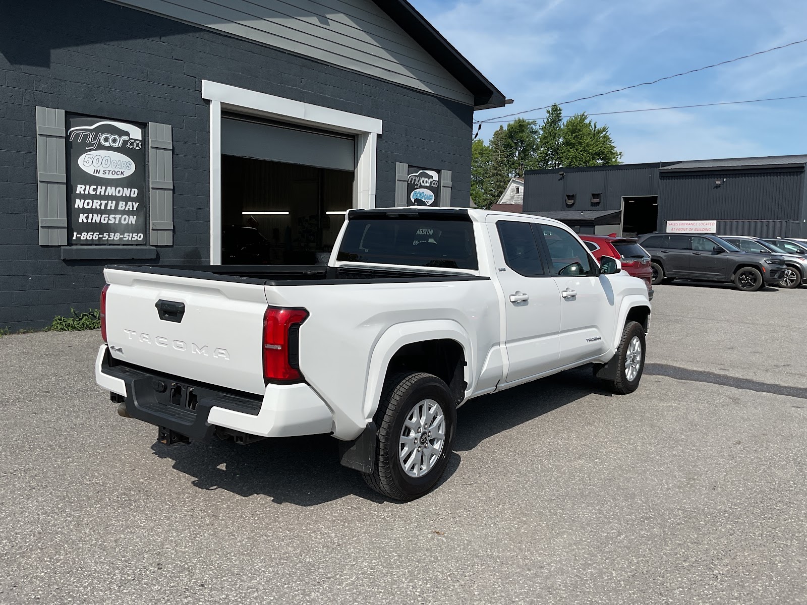 2025 TOYOTA TACOMA BASE — photo 6