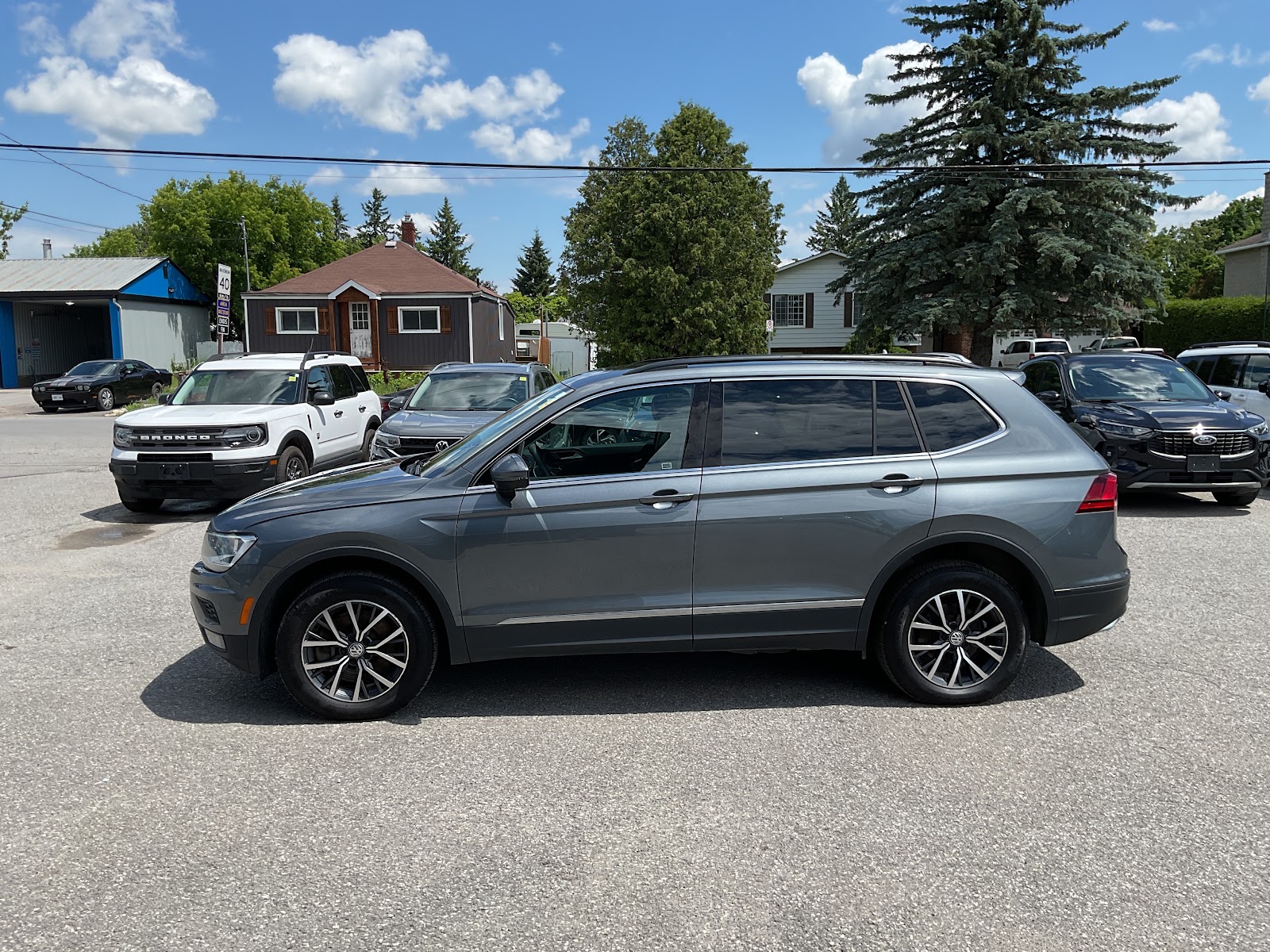 2020 VOLKSWAGEN TIGUAN C — photo 3