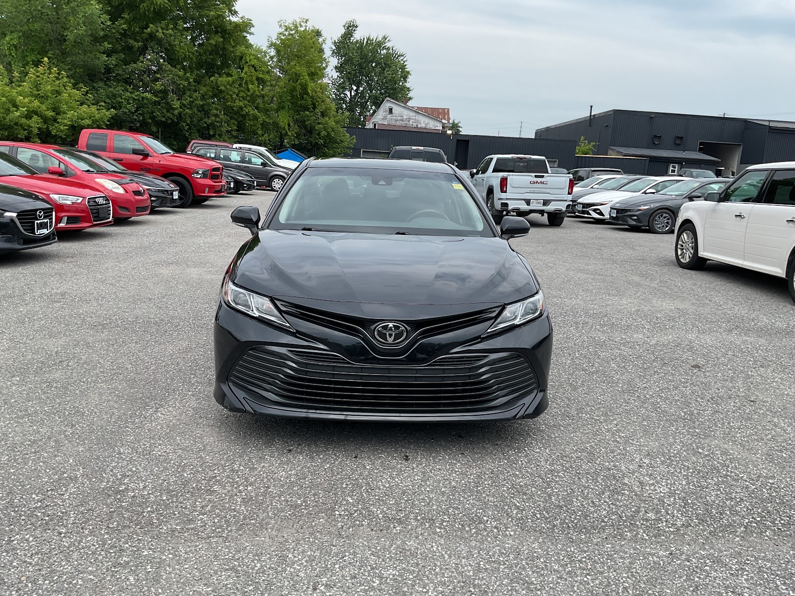 2020 TOYOTA CAMRY LE — photo 2