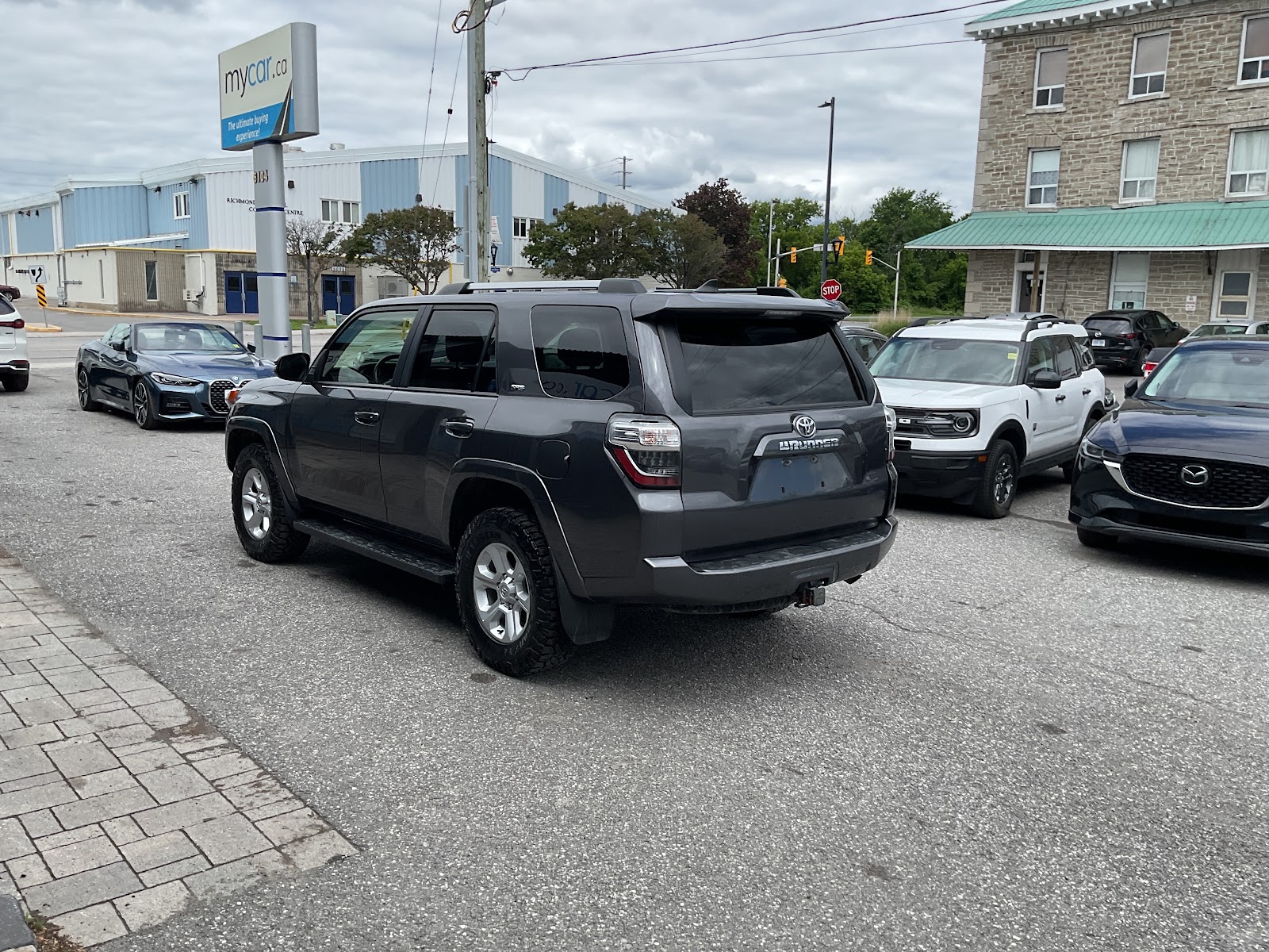 2023 TOYOTA 4RUNNER BASE — photo 4