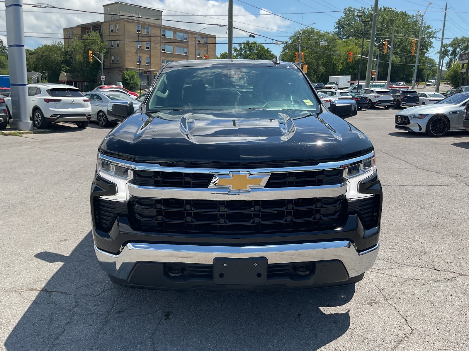 2022 CHEVROLET SILVERADO 1500 LT — photo 2