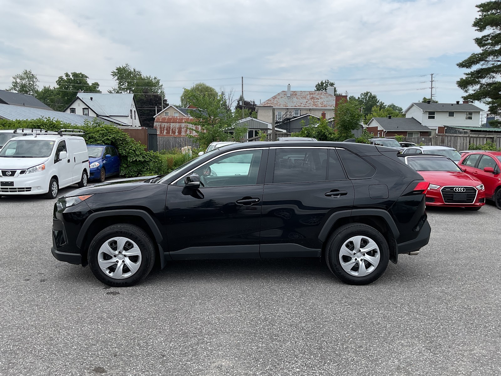2025 TOYOTA RAV4 LE — photo 3