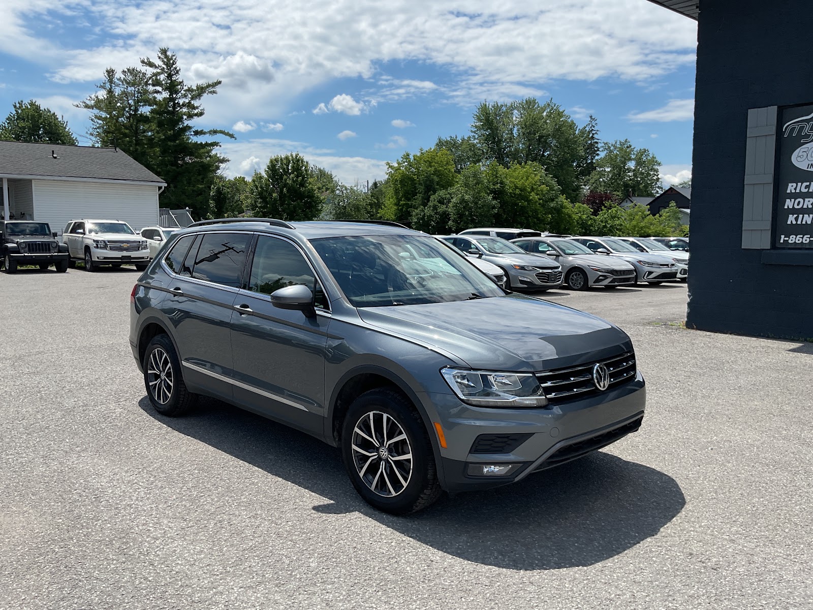 2020 VOLKSWAGEN TIGUAN C — photo 8