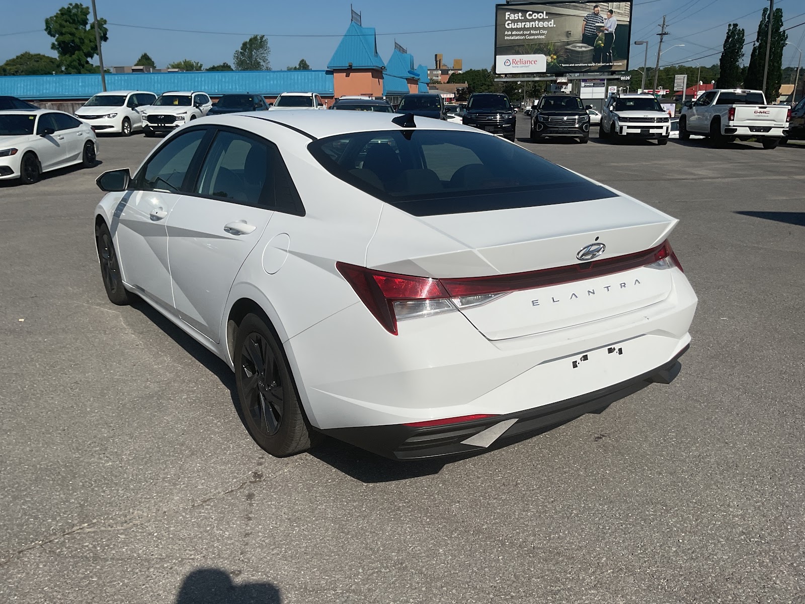 2023 HYUNDAI ELANTRA PREFERRED — photo 4