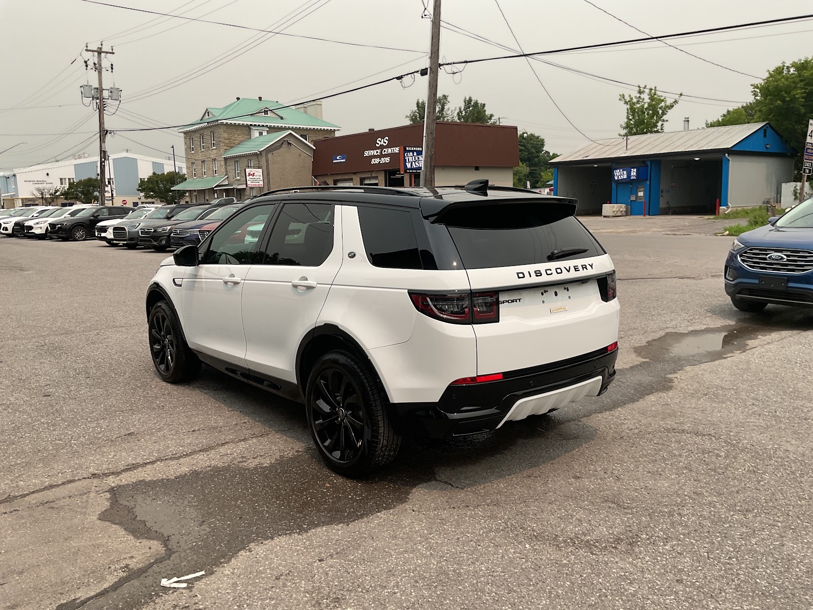 2025 LAND ROVER DISCOVERY SPORT DYNAMIC SE — photo 4