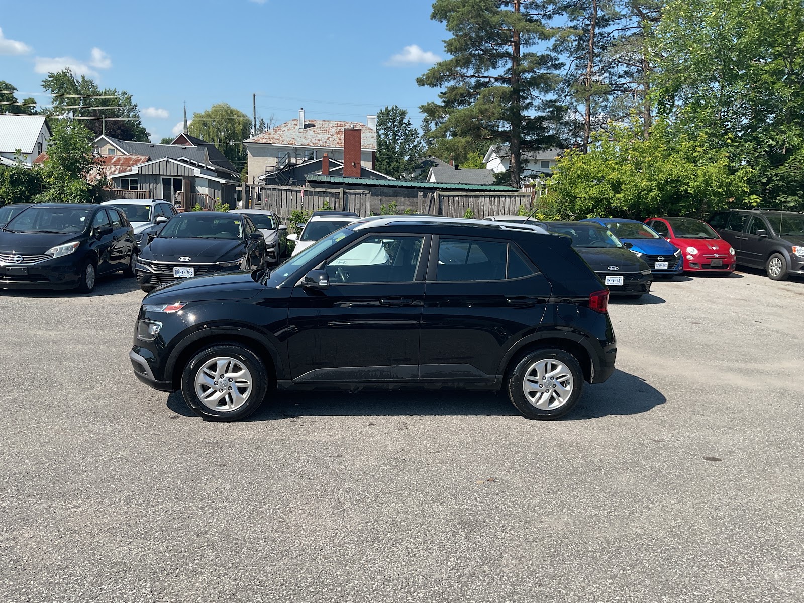 2024 HYUNDAI VENUE PREFERRED — photo 3