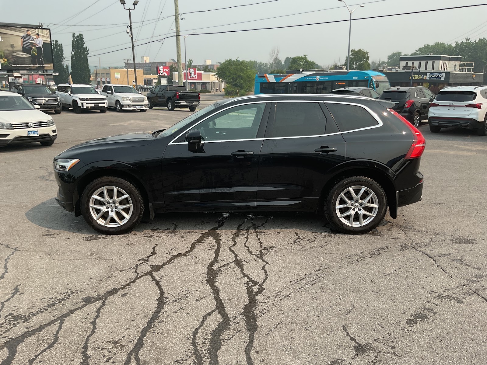 2019 VOLVO XC60 MOMENTUM — photo 3