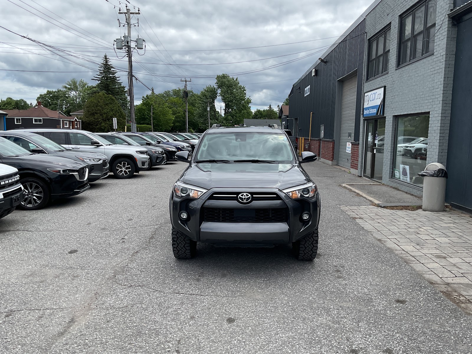 2023 TOYOTA 4RUNNER BASE — photo 2