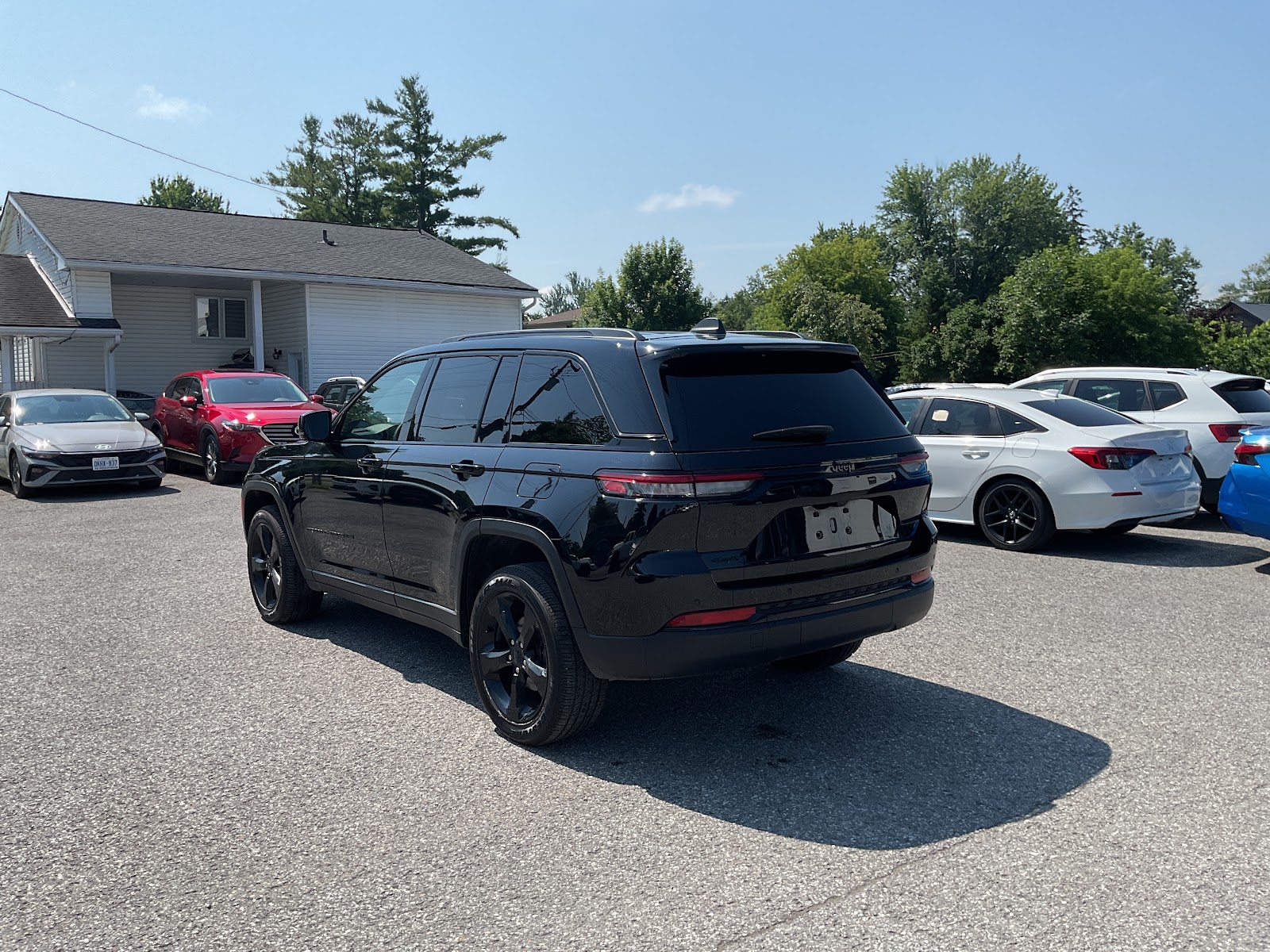 2025 JEEP GRAND CHEROKEE ALTITUDE — photo 4