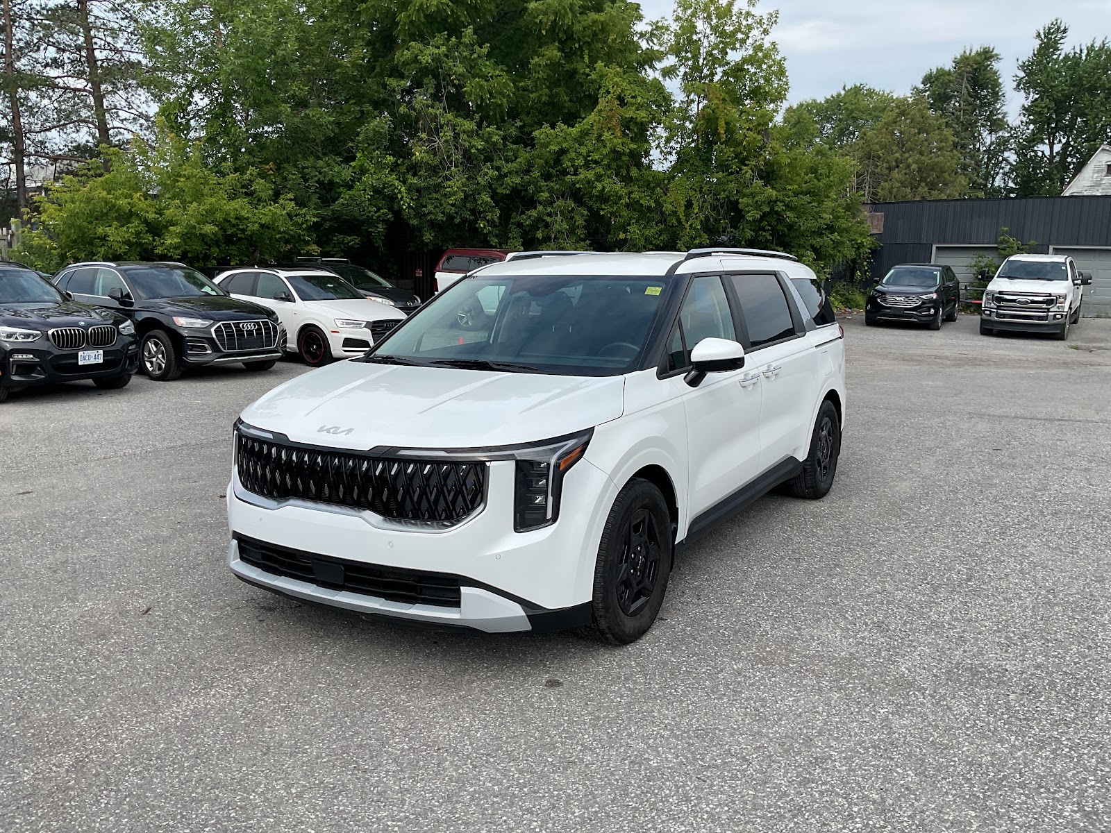 2025 KIA CARNIVAL LX