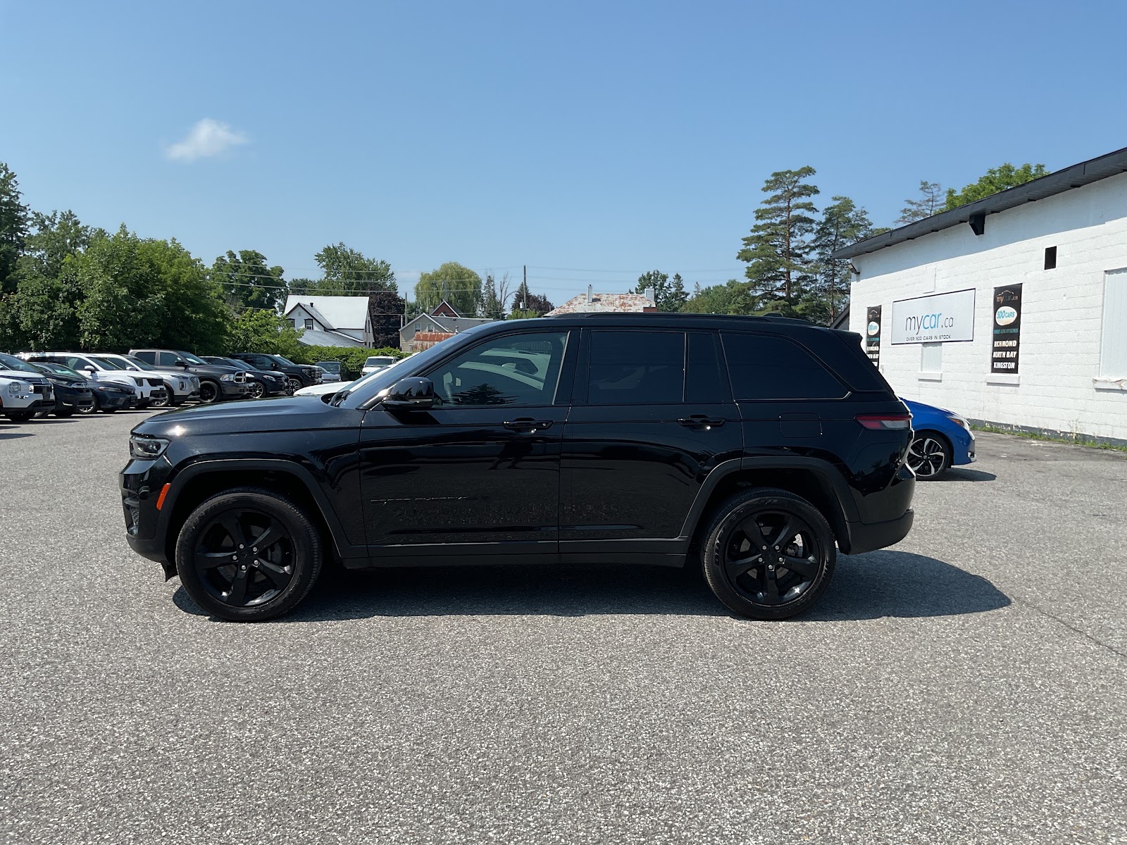 2025 JEEP GRAND CHEROKEE ALTITUDE — photo 3