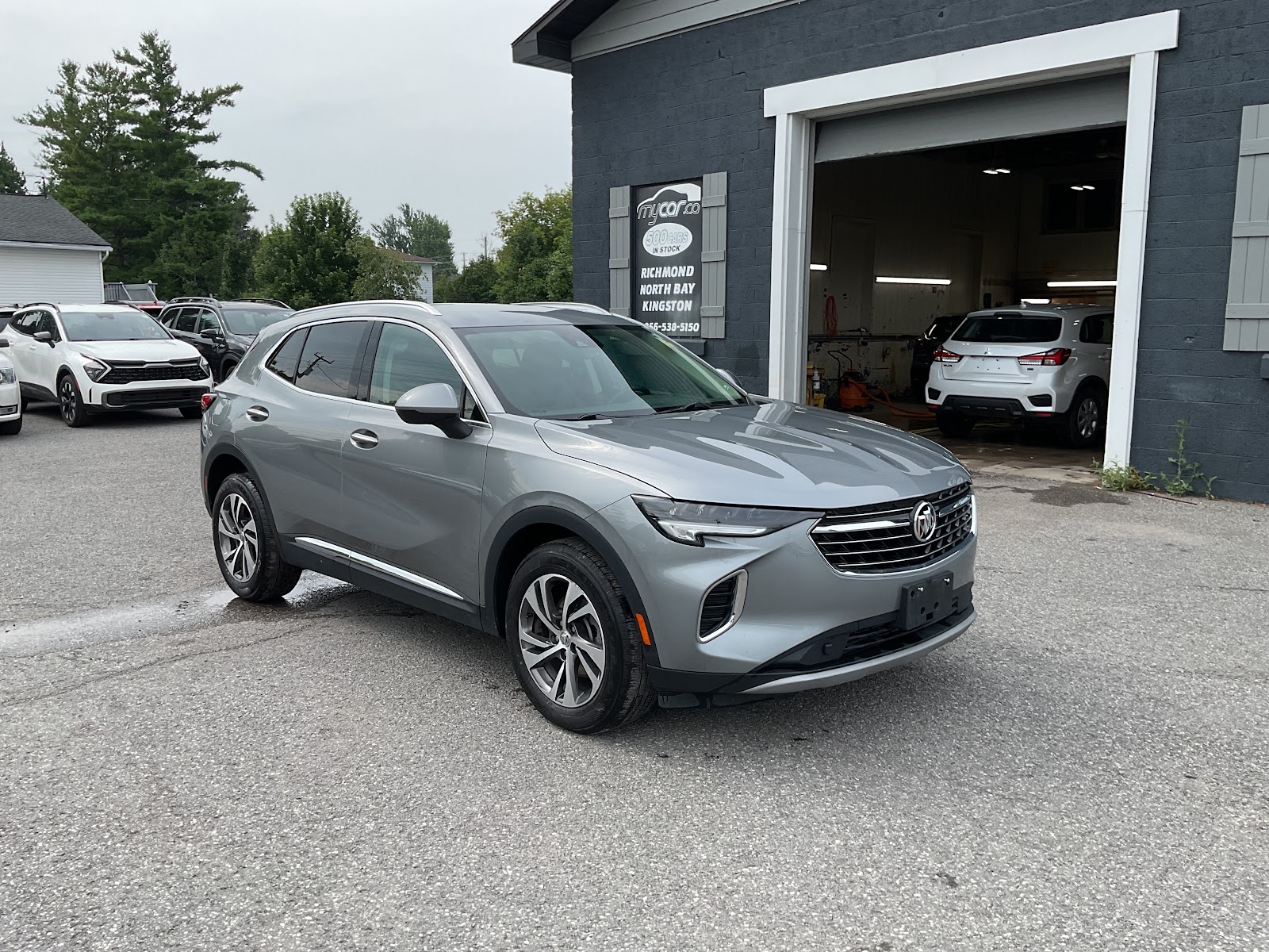 2023 BUICK ENVISION ESSENCE — photo 8