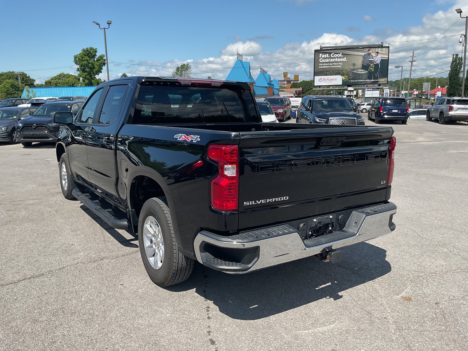 2022 CHEVROLET SILVERADO 1500 LT — photo 4