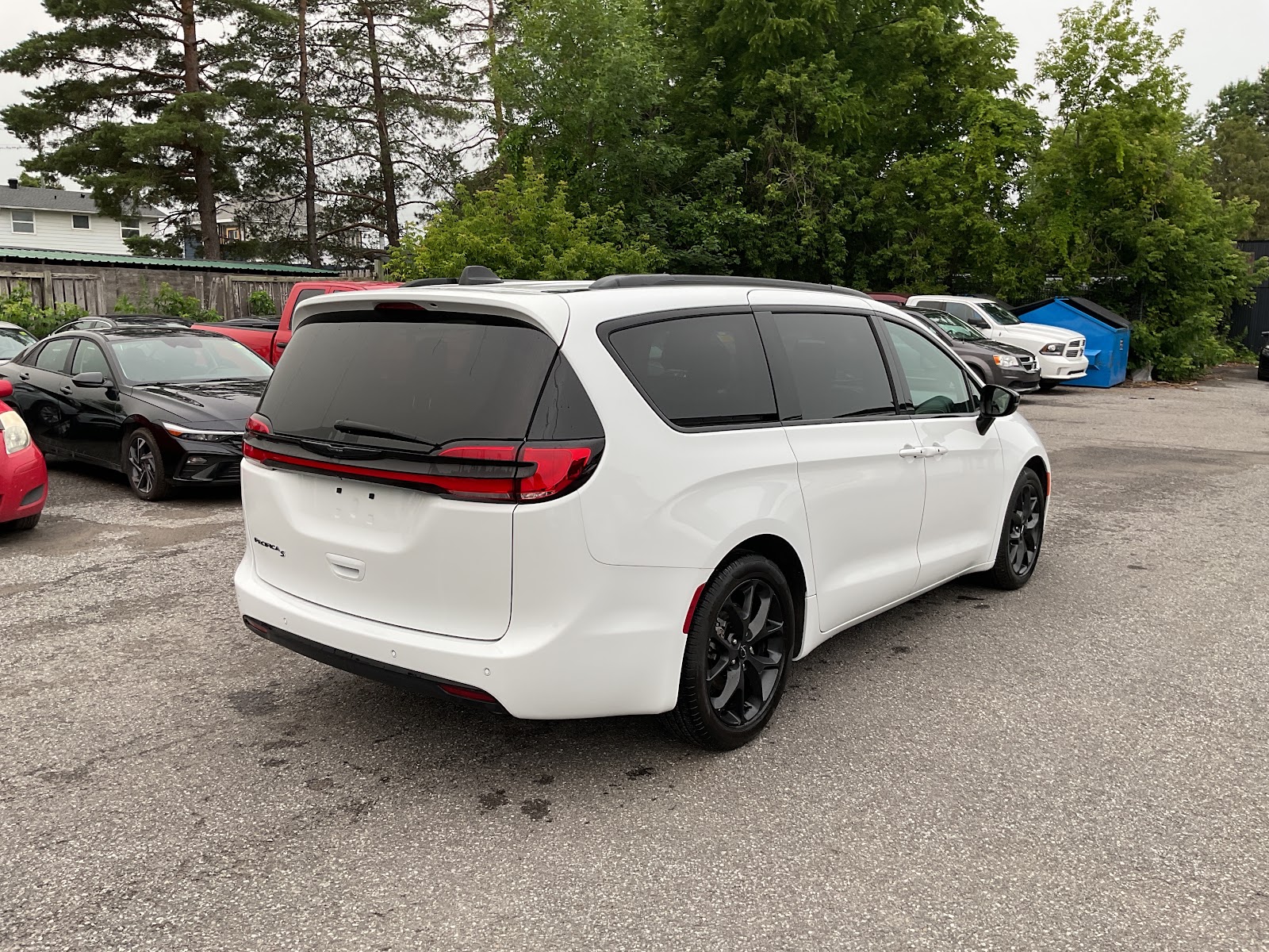 2024 CHRYSLER PACIFICA TOURING-L — photo 6