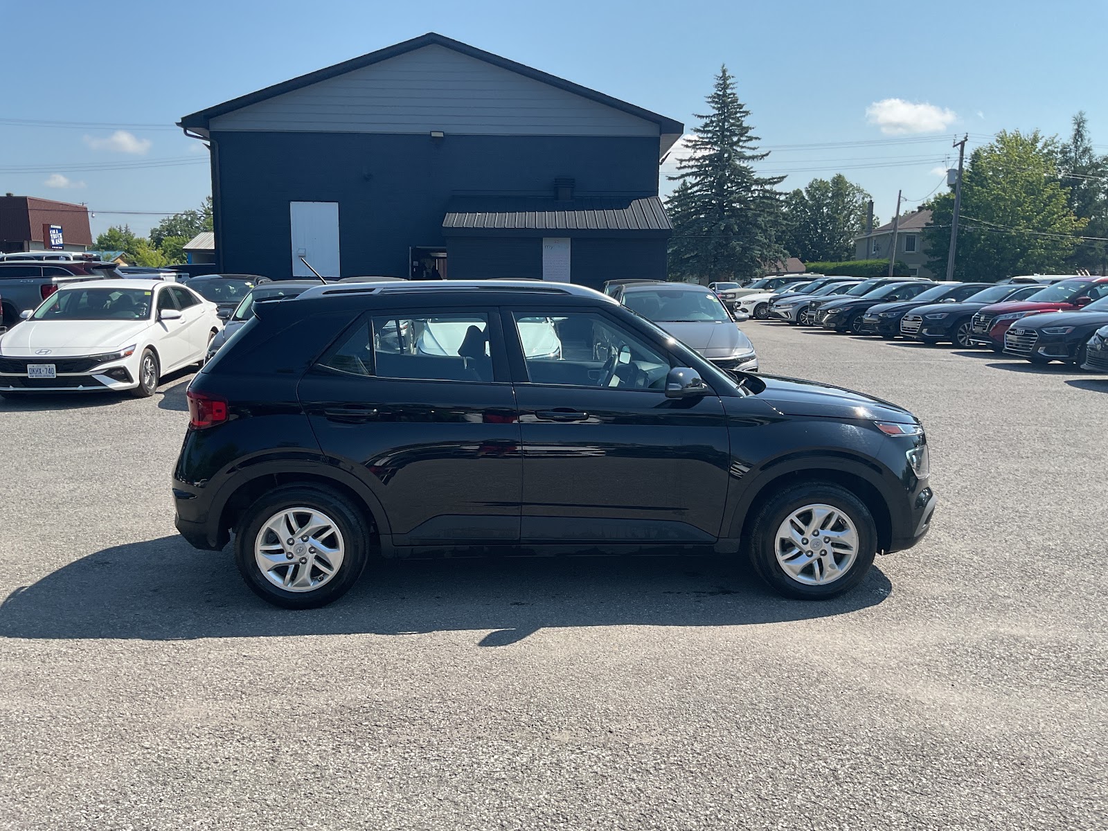 2024 HYUNDAI VENUE PREFERRED — photo 7