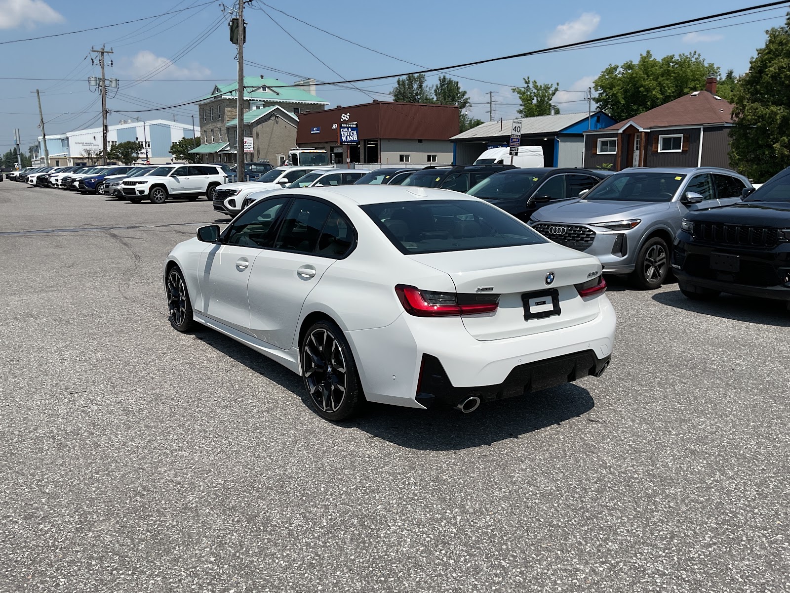 2025 BMW 3 SERIES 330I XDRIVE — photo 4